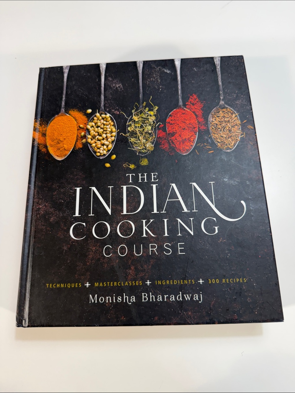 The Indian Cooking Course Cookbook - Black